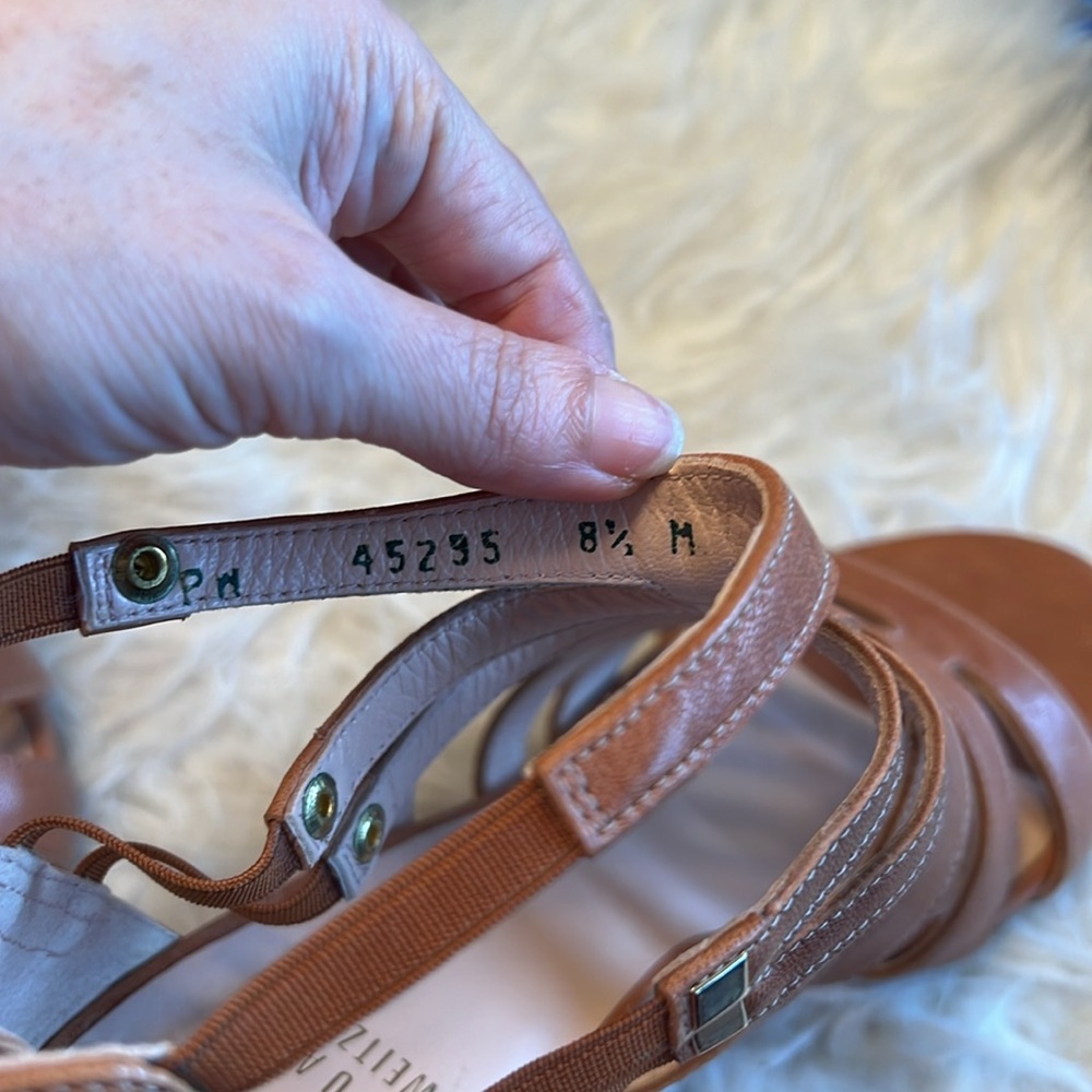 Stuart Weitzman Women’s Outing Strappy Cage Camel Nude/Brown Sandal Size 8.5 US - Picture 15 of 17